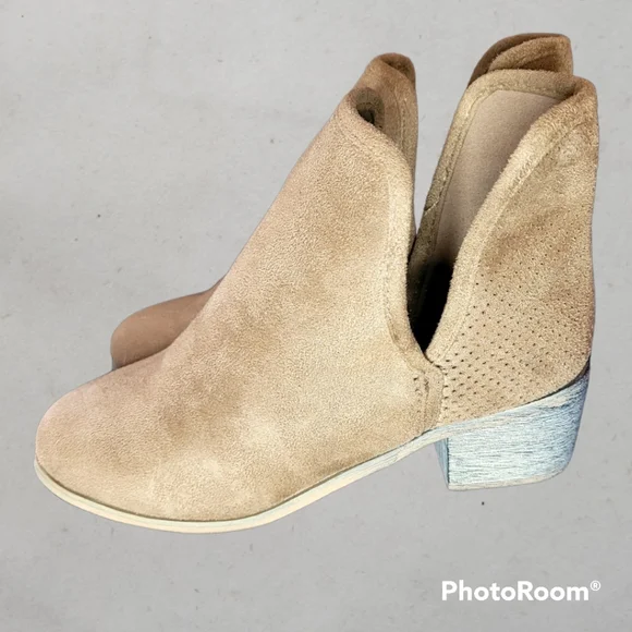 NWOT Seven7 Soho Ankle boots Sz 6 - Picture 4 of 9